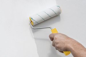 Изображение для статьи: Зачем нужна грунтовка перед покраской стен основные функции и преимущества использования 🛍️ Farbers